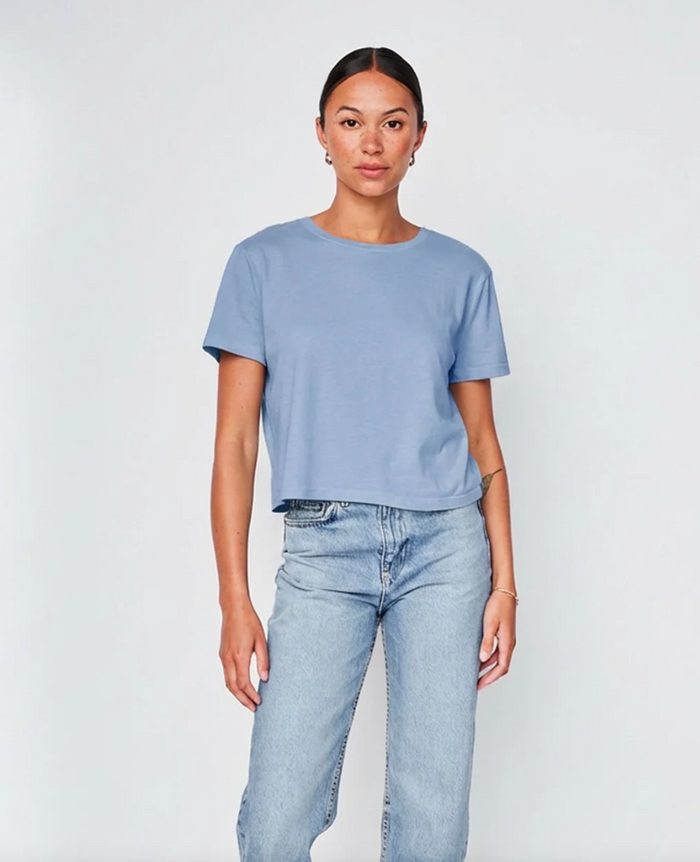CLOUD JERSEY S/S CREW IN SOFT BLUE