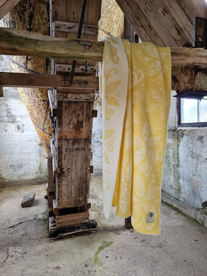 Alafoss Lopi Wool Blanket from Iceland. Flower pattern design yellow and white 2061 - The Icelandic Store