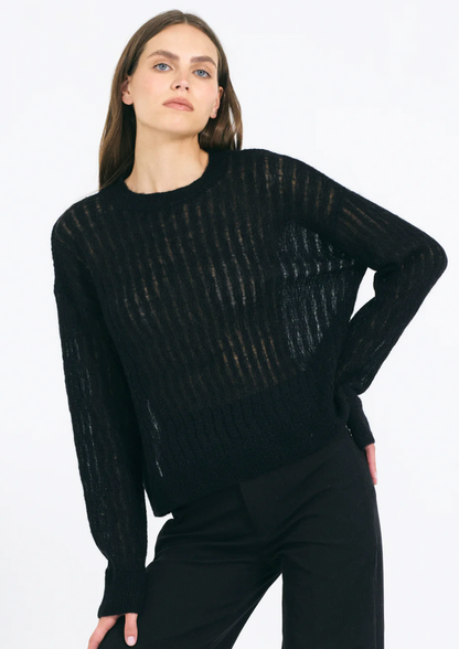 APRIL PULLOVER IN BLACK