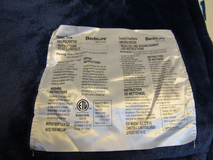 Bedsure-Reversible-Flannel-and-Sherpa-Heated-Throw-596 5
