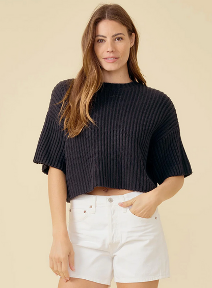 BROOKLYN PULLOVER TEE - BLACK