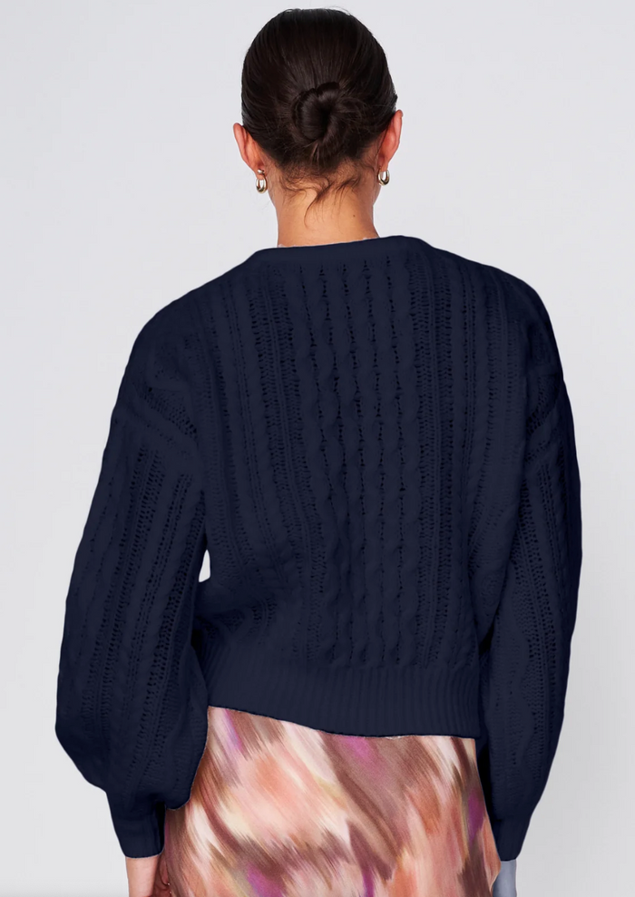 CABLE PULLOVER SWEATER IN NAVY