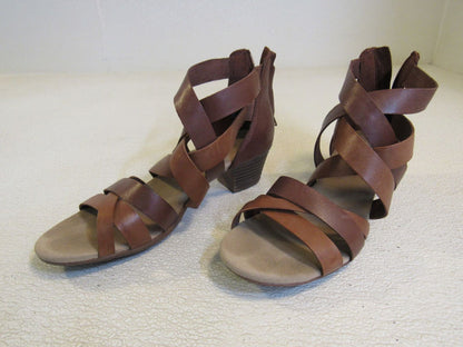 Clarks-Ultimate-Comfort-Collection-Sandal-
Sandals-Tan-Female-Adult-Size-8-438 2