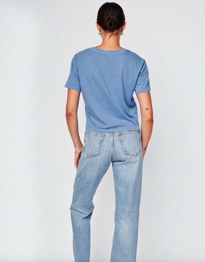 CLOUD JERSEY S/S CREW IN SOFT BLUE