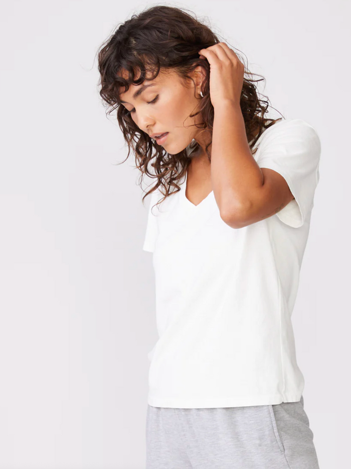 CLOUD JERSEY S/S V-NECK IN WHITE