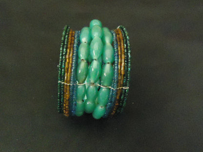 designer-fashion-bracelet-beaded-strand-female-adult-green-brown-blue-preowned 3