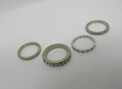 Designer-Fashion-Rings-Lot-of-4-Small-Clear-Gems-Female-Adult-Size-7-466 2