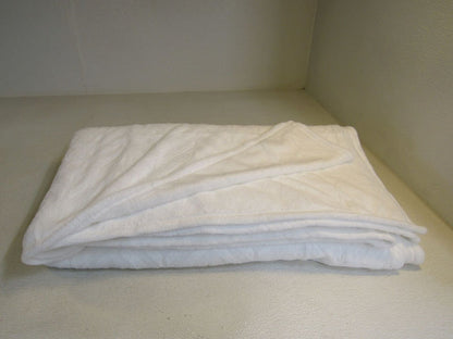 Designer-Fuzzy-Blanket-106-in-x-100-in-White-580 3
