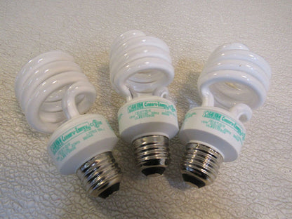 Feit-Elecrtic-Fluroscent-Light-Bulbs-Lot-of-3-White-18W-120-VAC-60Hz-300mA-670 3