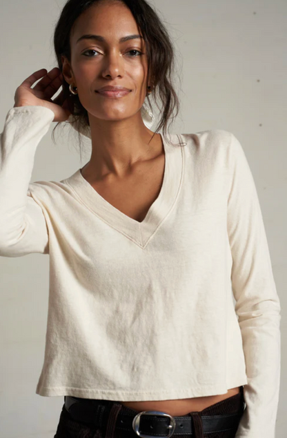 FIONA RECYCLED COTTON LS VNECK IN SUGAR