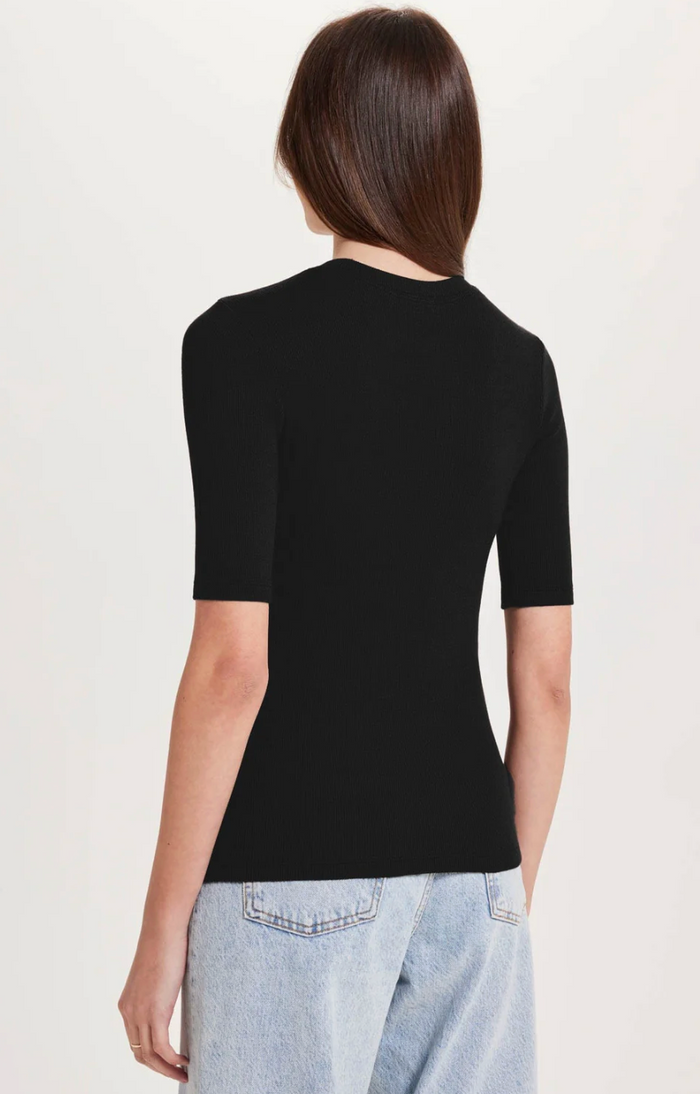 HALF SLV TEE IN BLACK