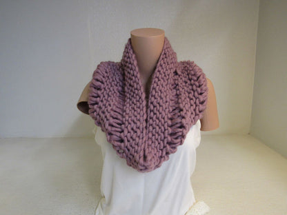 Handcrafted-Cowl-Dusty-Rose-Drop-Stitch-Super-Bulky-Merino-Female-Adult-416 3