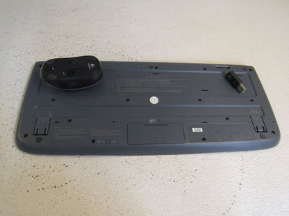 Logitech-Wireless-Keyboard-and-Mouse-Combo-Black-MK320-634 4