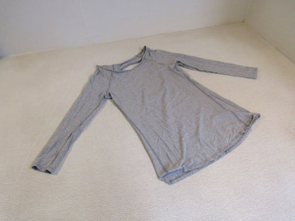 Lululemon-Athletic-Long-Sleeve-T-Shirt-Gray-Open-Back-Luon-Female-Size-6-554 2