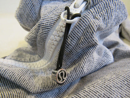 Lululemon-Athletic-Zip-Up-Sweatshirt-Gray-Luon-Female-Size-8-578 7