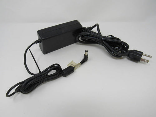 Proton-Adapter-Output-19V-Input-100-240V-50-60Hz-SPN-270S-19-280 1