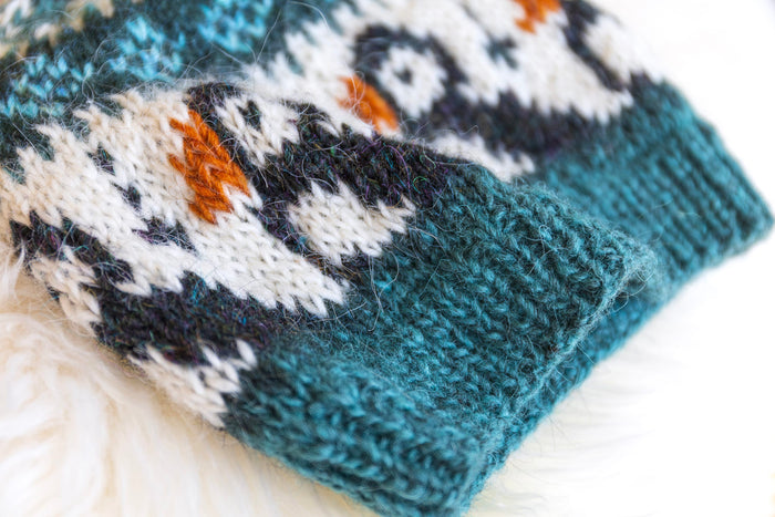 Puffin Hat — Knitting Kit