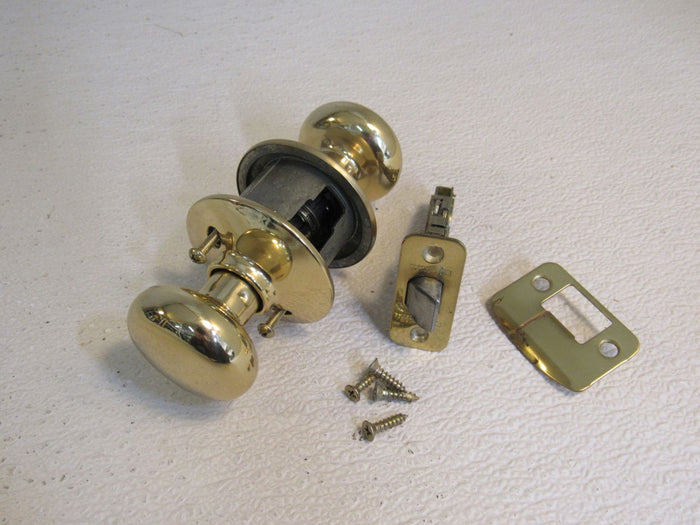 Schlage-Door-Knob-Passage-Polished-Brass-538 1