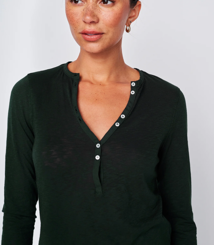 SUPIMA SLUB JERSEY HENLEY IN EVERFALL