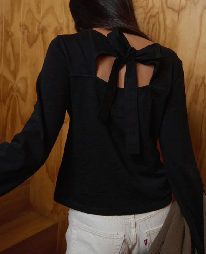TAVIN TIE BACK TOP IN BLACK